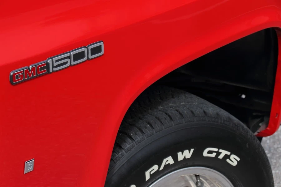 1987 GMC Sierra - Image 8 of 31