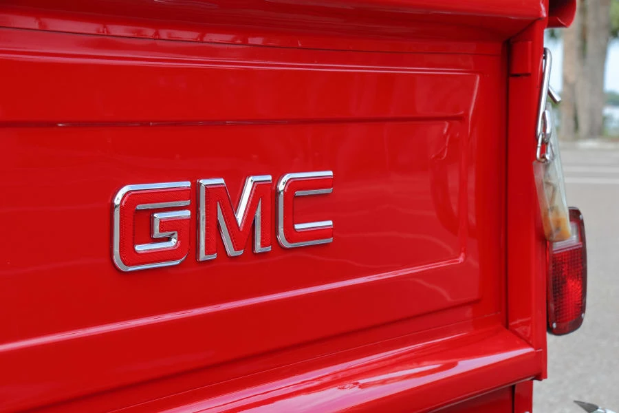 1987 GMC Sierra - Image 9 of 31
