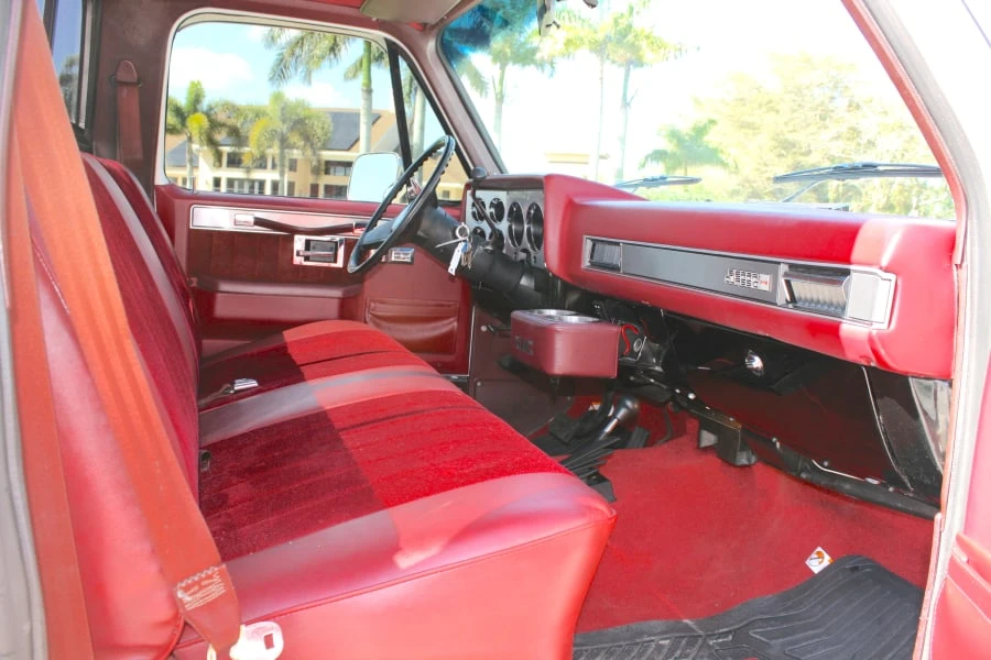 1987 GMC Sierra - Image 16 of 27
