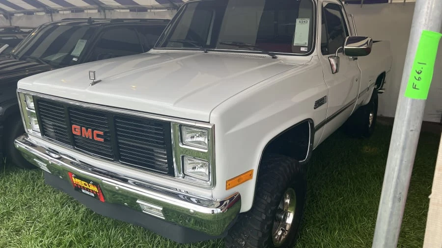 1987 GMC Sierra - Image 5 of 27
