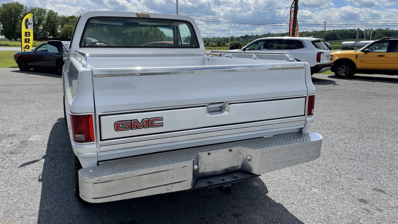 1987 GMC Sierra - Image 3 of 11