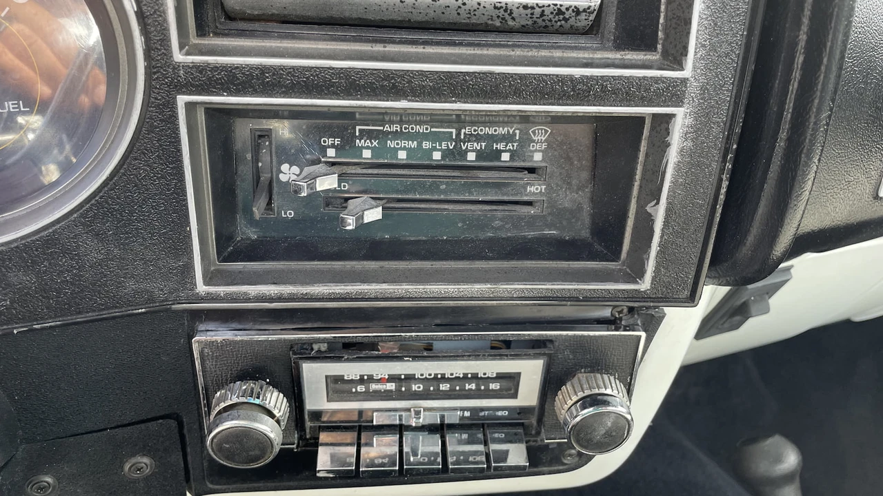 1987 GMC Sierra - Image 6 of 11