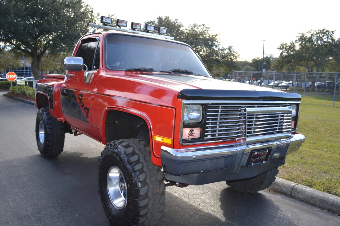 1987 GMC C/K 3rd Gen - Image 4 of 31