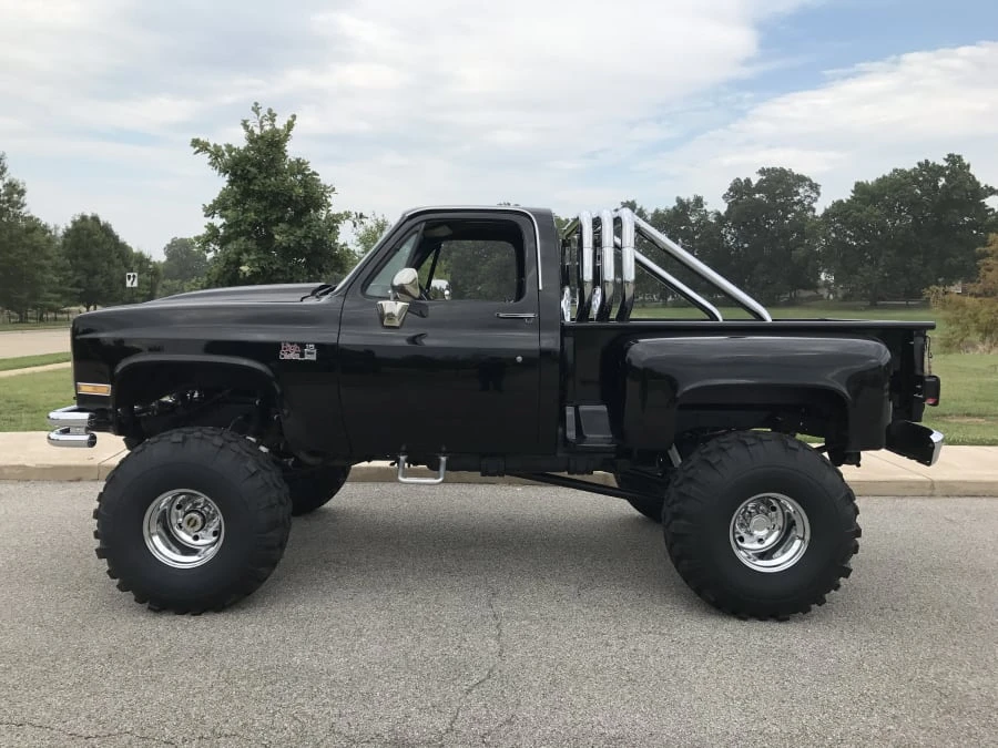 1987 GMC C/K 3rd Gen - Image 2 of 7