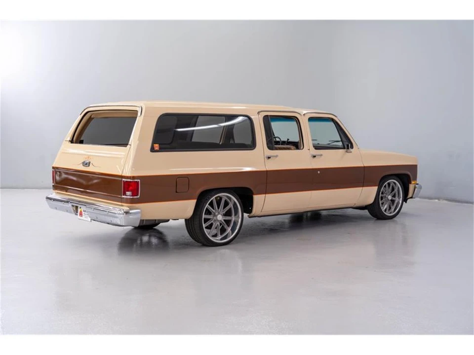 1987 GMC Suburban 7th Gen - Image 6 of 31