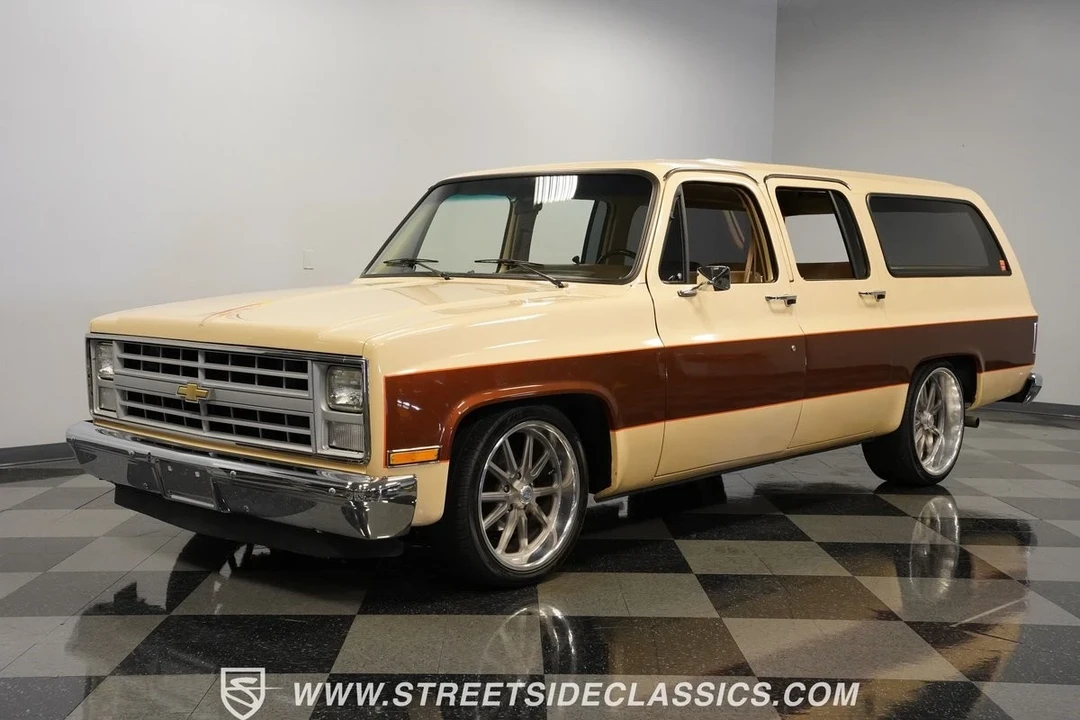 1987 GMC Suburban 7th Gen - Image 6 of 12