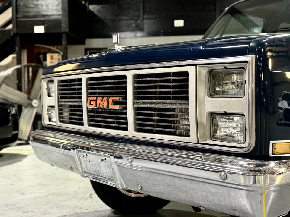 1987 Chevrolet Suburban 7th Gen - Image 29 of 31
