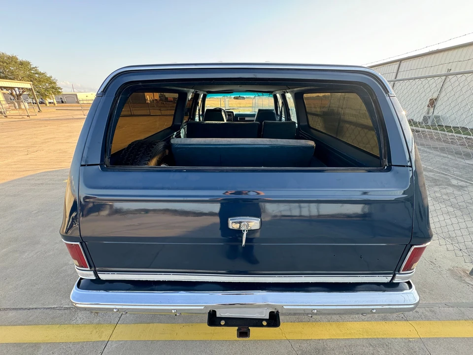 1987 Chevrolet Suburban 7th Gen - Image 31 of 31