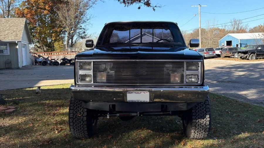 1987 GMC C/K 3rd Gen - Image 3 of 15