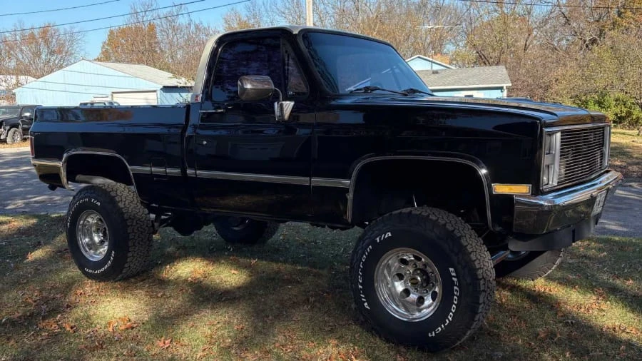 1987 GMC C/K 3rd Gen - Image 4 of 15