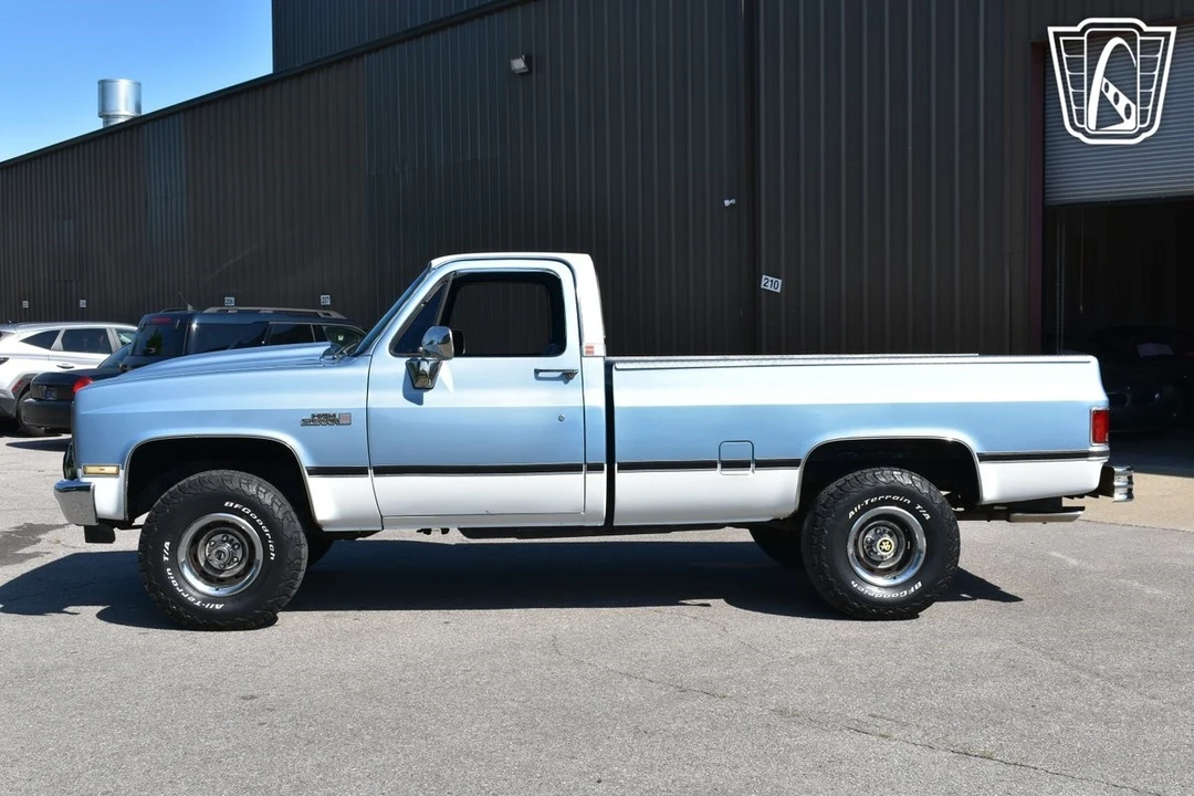 1987 GMC C/K 3rd Gen - Image 9 of 12