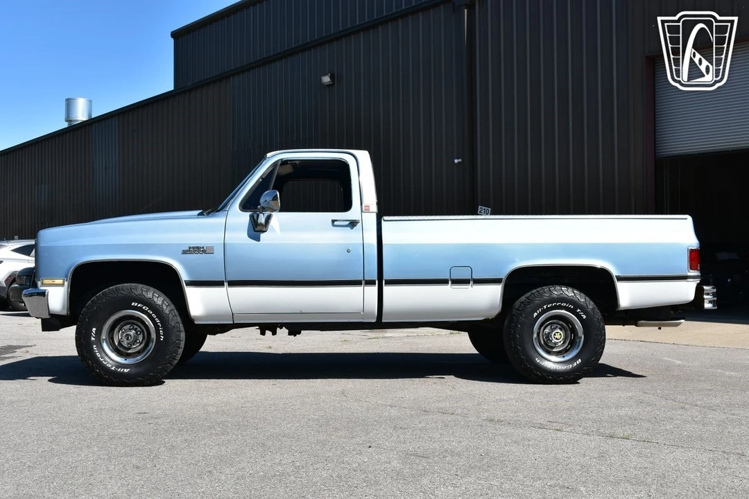 1987 GMC C/K 3rd Gen - Image 10 of 12
