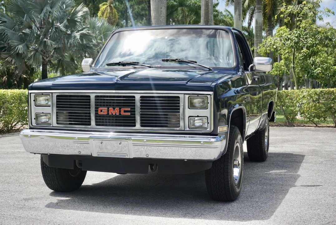 1987 GMC C/K 3rd Gen - Image 2 of 31