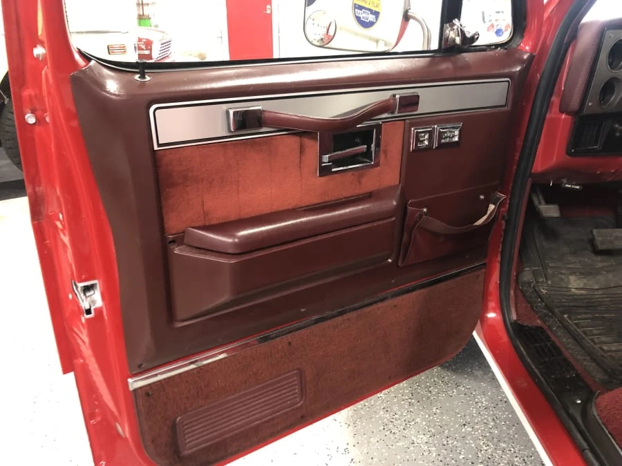 1987 GMC C/K 3rd Gen - Image 11 of 25