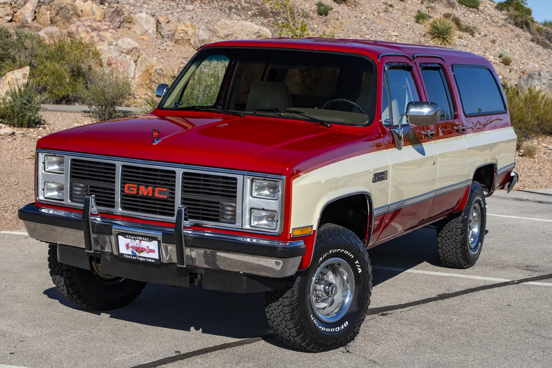 1987 GMC Suburban 7th Gen - Image 6 of 31