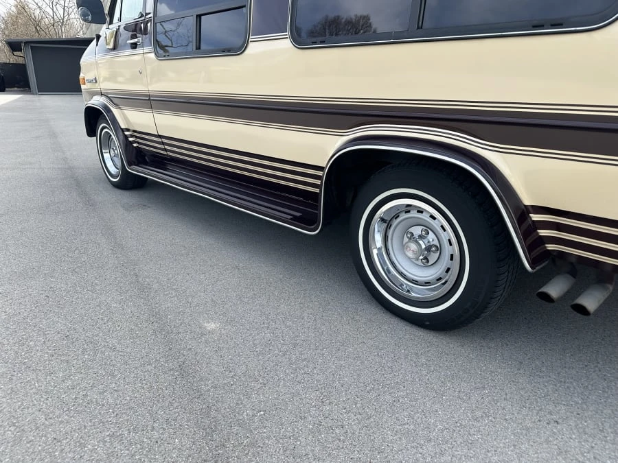 1987 GMC G-series Van - Image 11 of 29