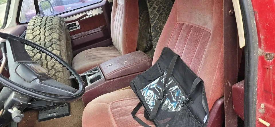 1987 GMC Jimmy 2nd Gen - Image 9 of 11