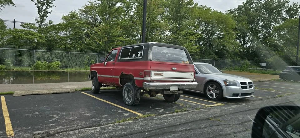 1987 GMC Jimmy 2nd Gen - Image 4 of 11