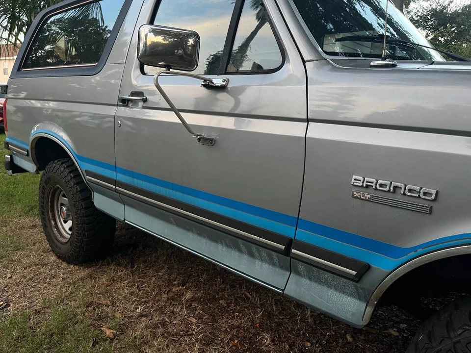 1987 Ford Bronco 4th Gen - Image 15 of 21