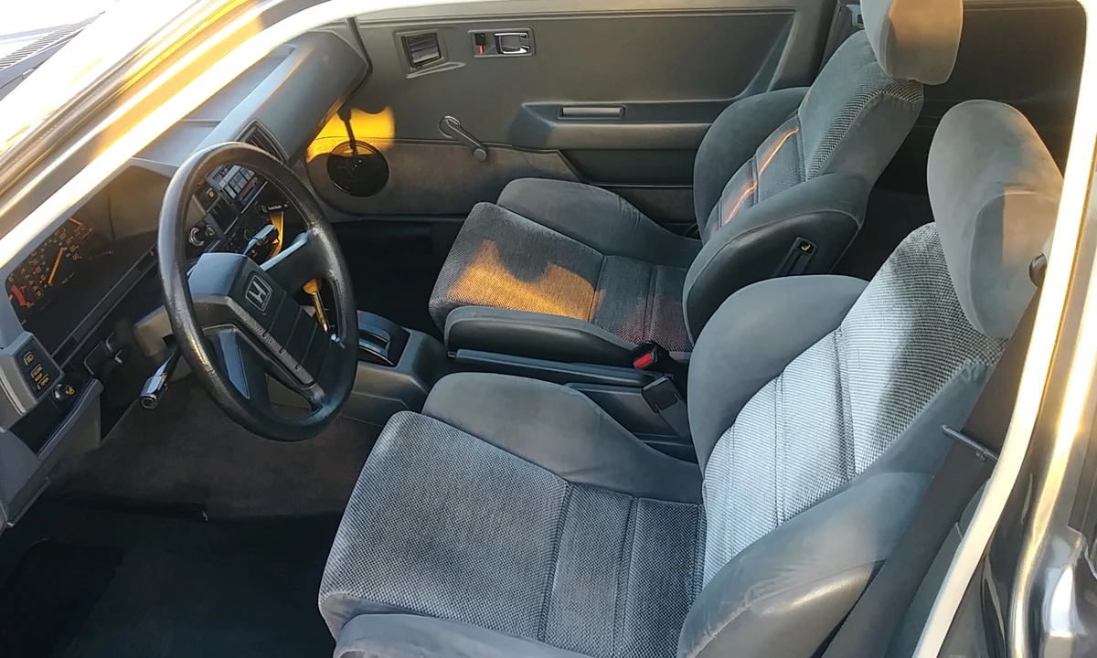 1987 Honda Prelude 2nd Gen - Image 28 of 31