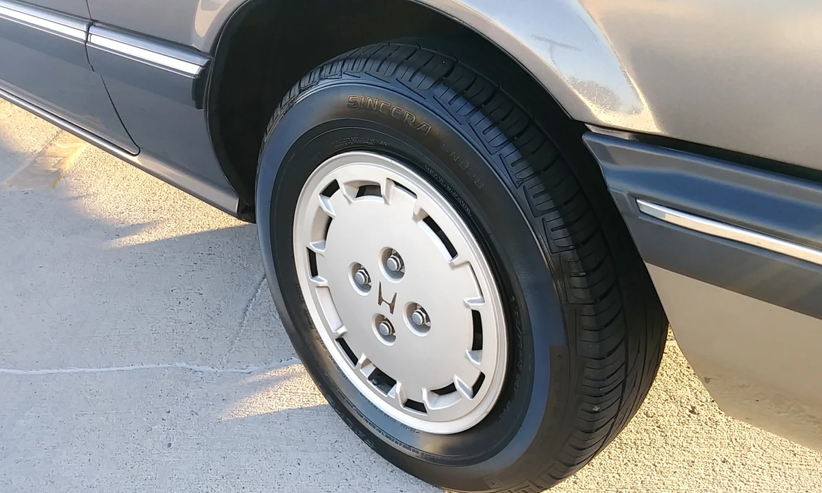 1987 Honda Prelude 2nd Gen - Image 24 of 31