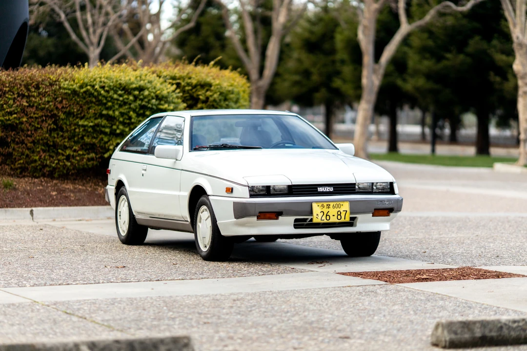 1987 Isuzu Impulse - Image 7 of 31