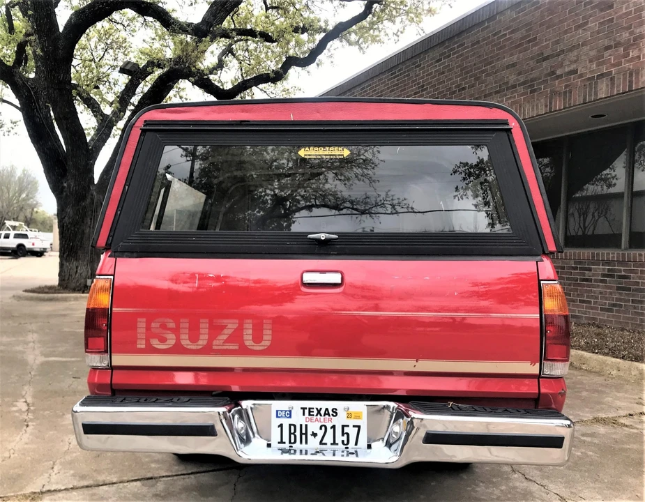 1987 Isuzu - Image 7 of 31