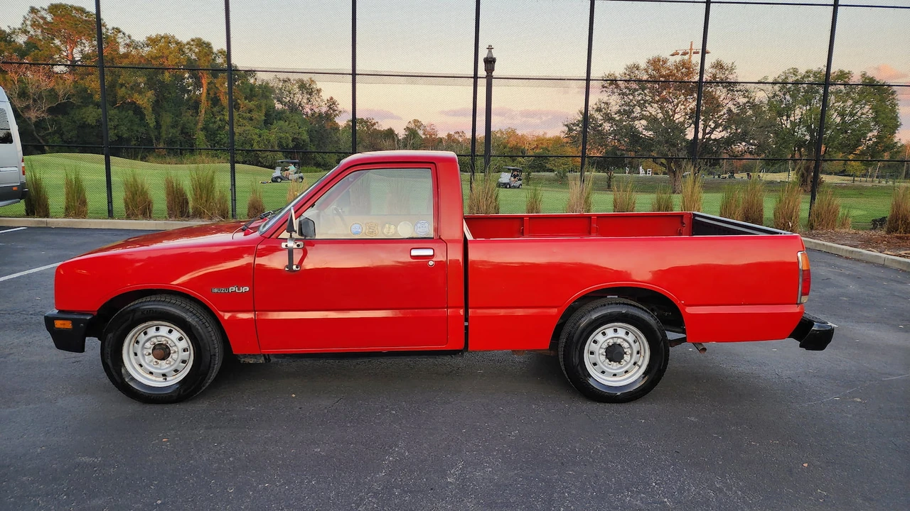 1987 Isuzu - Image 2 of 15