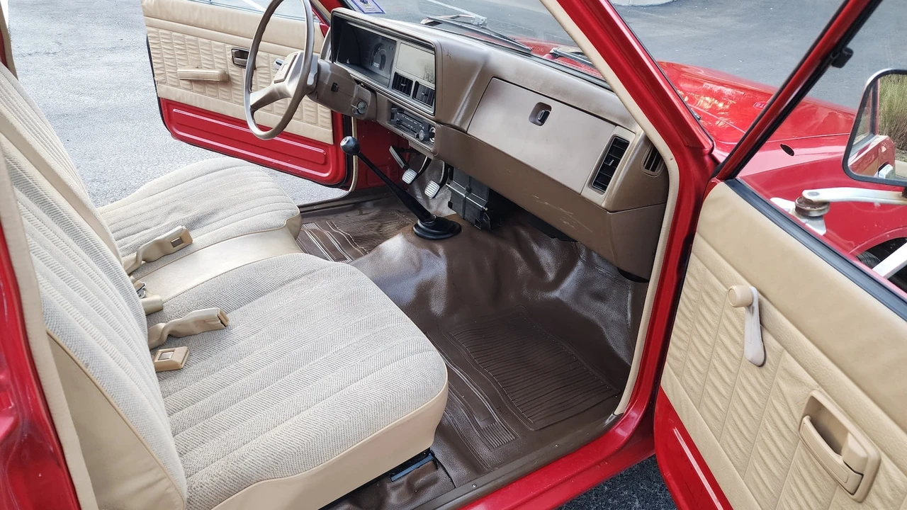 1987 Isuzu - Image 4 of 15
