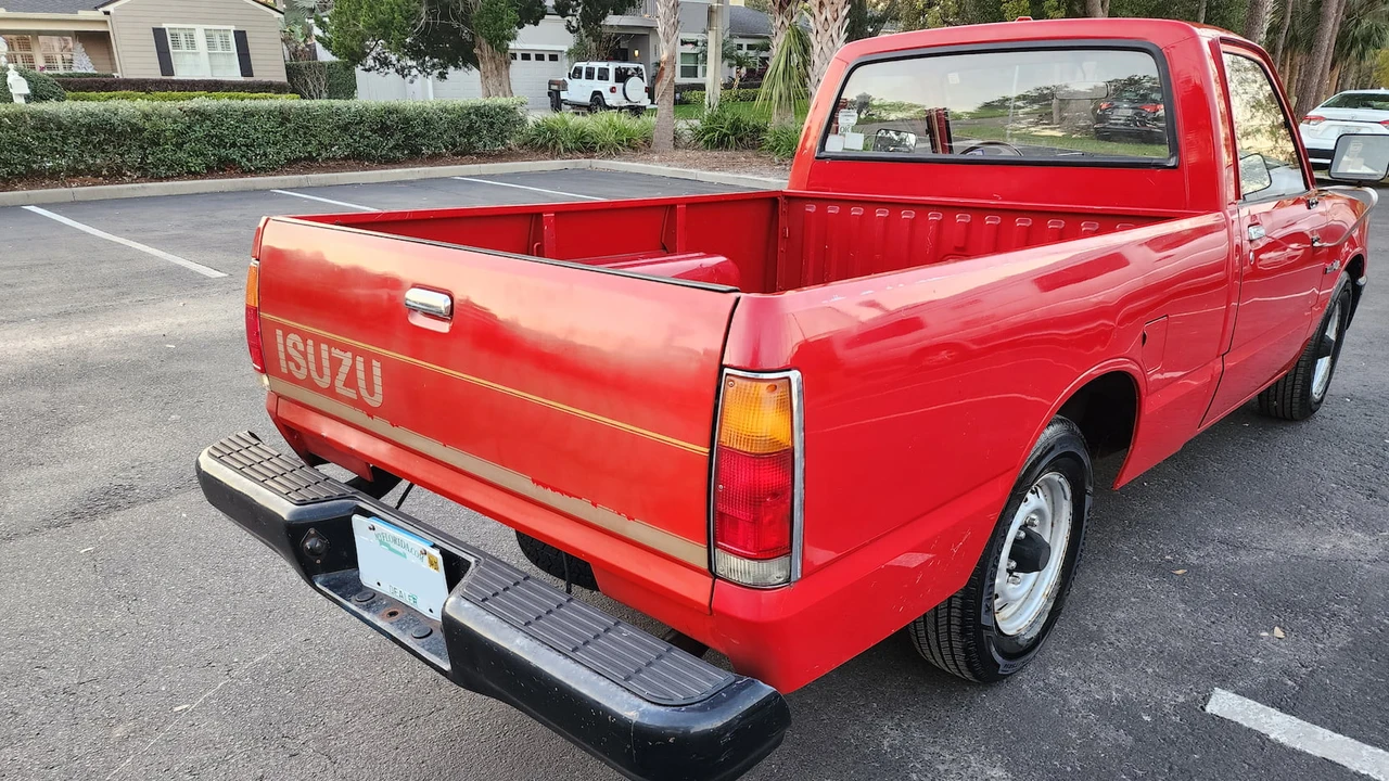 1987 Isuzu - Image 13 of 15