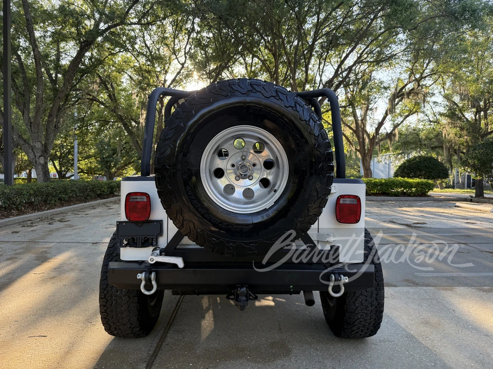 1987 Jeep YJ Wrangler - Image 10 of 31