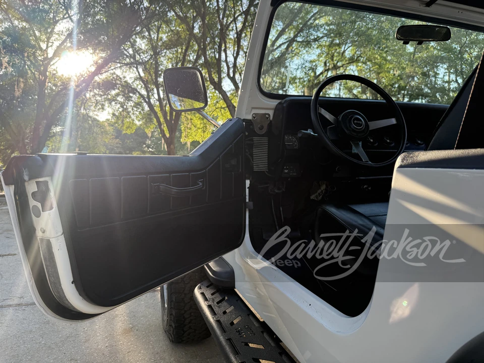 1987 Jeep YJ Wrangler - Image 23 of 31