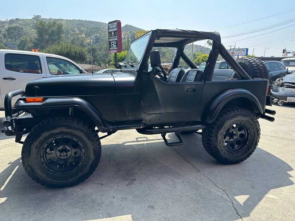 1987 Jeep YJ Wrangler - Image 5 of 5