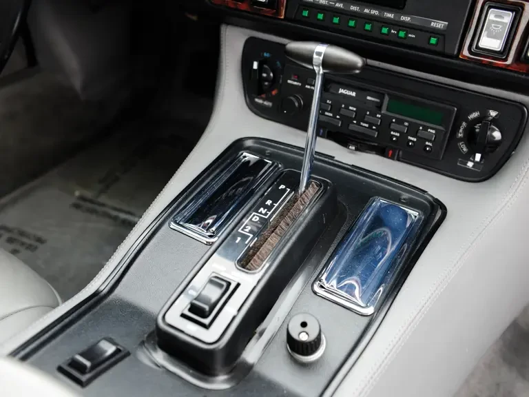 1987 Jaguar XJS - Image 13 of 22