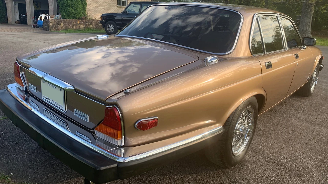 1987 Jaguar XJ Series 3 - Image 2 of 7