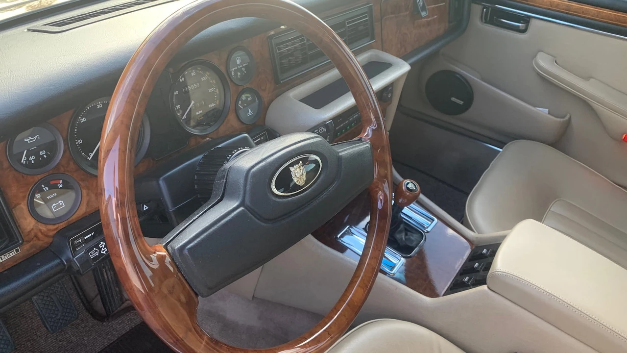 1987 Jaguar XJ Series 3 - Image 5 of 7