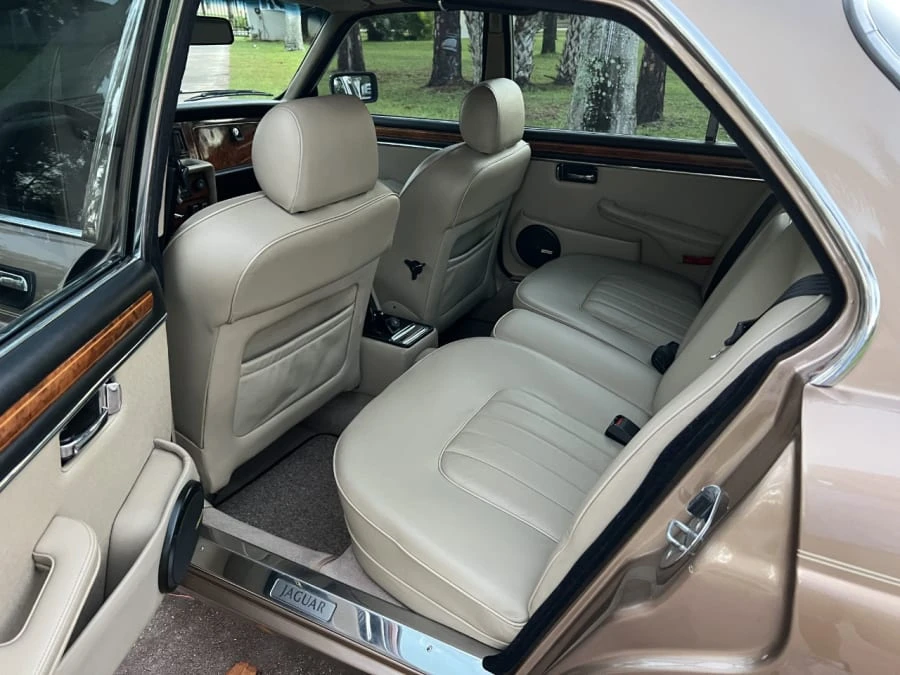 1987 Jaguar XJ Series 3 - Image 23 of 31