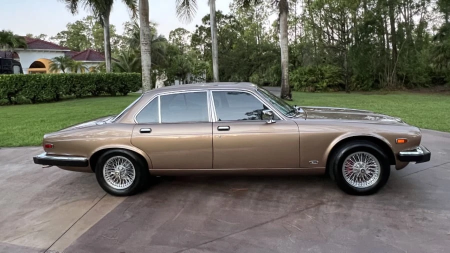 1987 Jaguar XJ Series 3 - Image 2 of 31