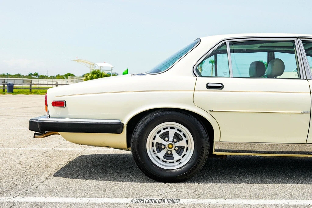 1987 Jaguar XJ40 XJ - Image 10 of 12