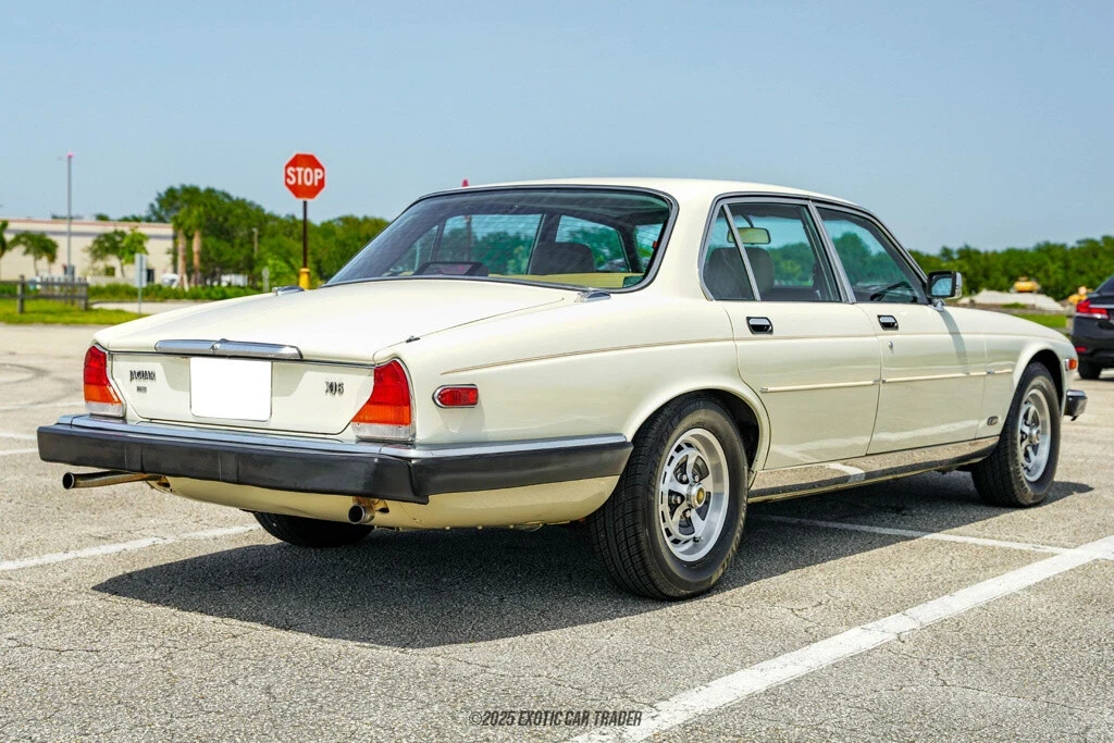 1987 Jaguar XJ40 XJ - Image 8 of 12