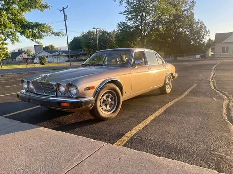 1987 Jaguar XJ XJ6 Vanden Plas Sedan 4D