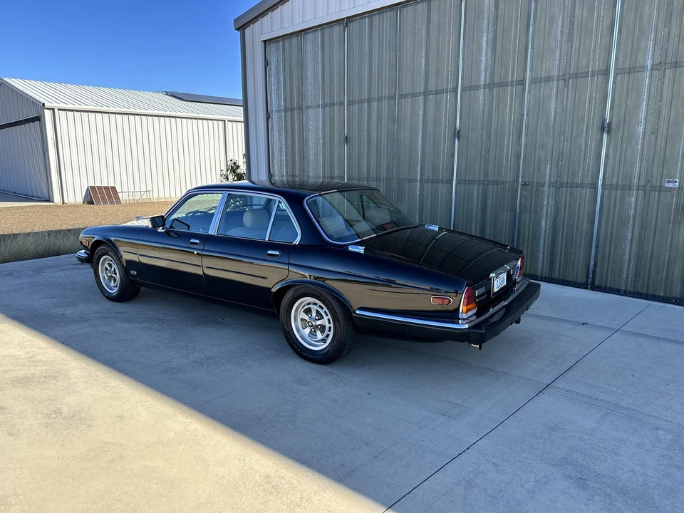 1987 Jaguar XJ Series 3 - Image 11 of 31