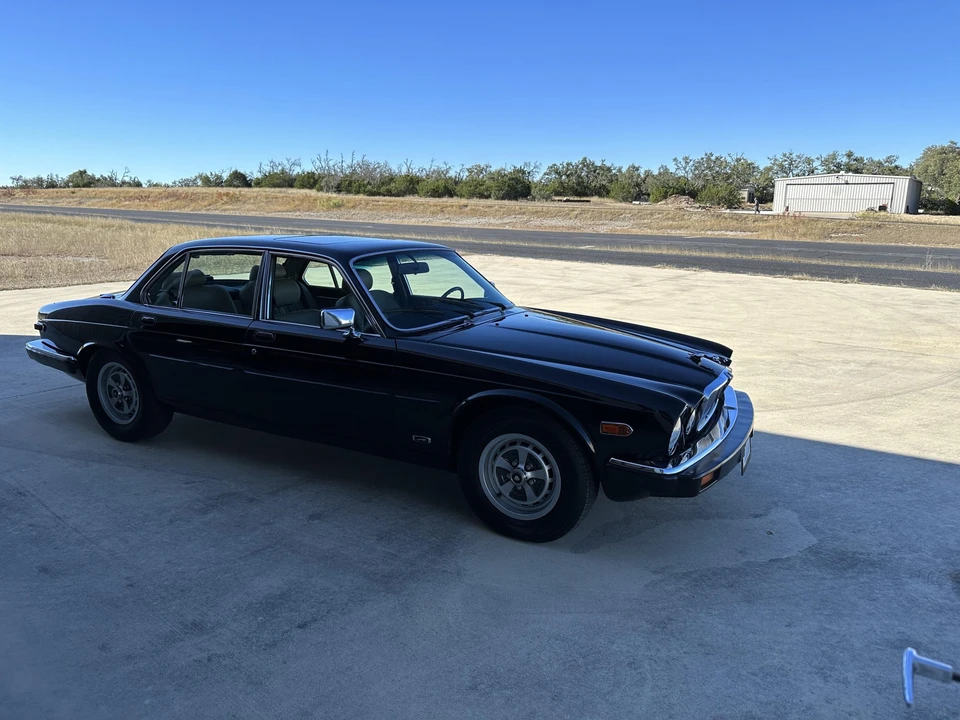 1987 Jaguar XJ Series 3 - Image 17 of 31