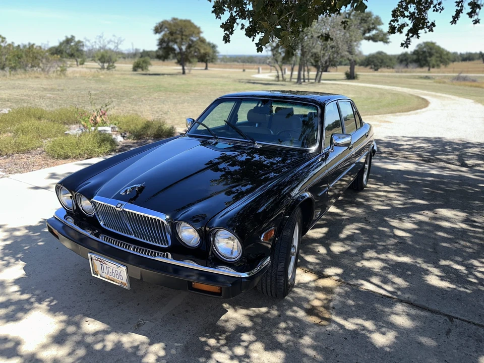 1987 Jaguar XJ Series 3 - Image 2 of 31