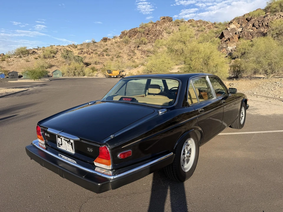 1987 Jaguar XJ Series 3 - Image 10 of 31