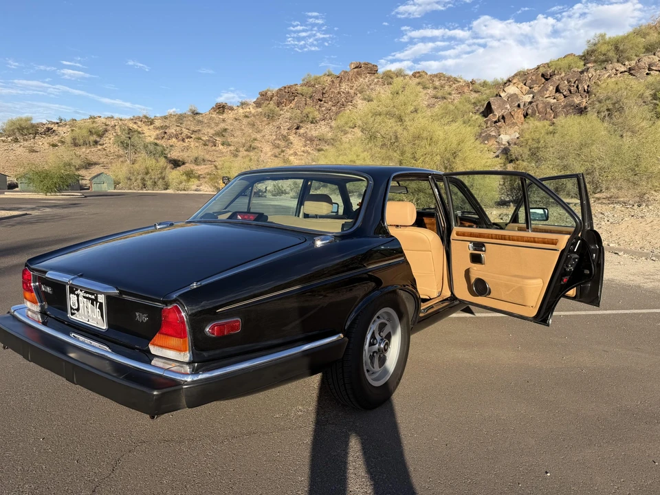 1987 Jaguar XJ Series 3 - Image 9 of 31