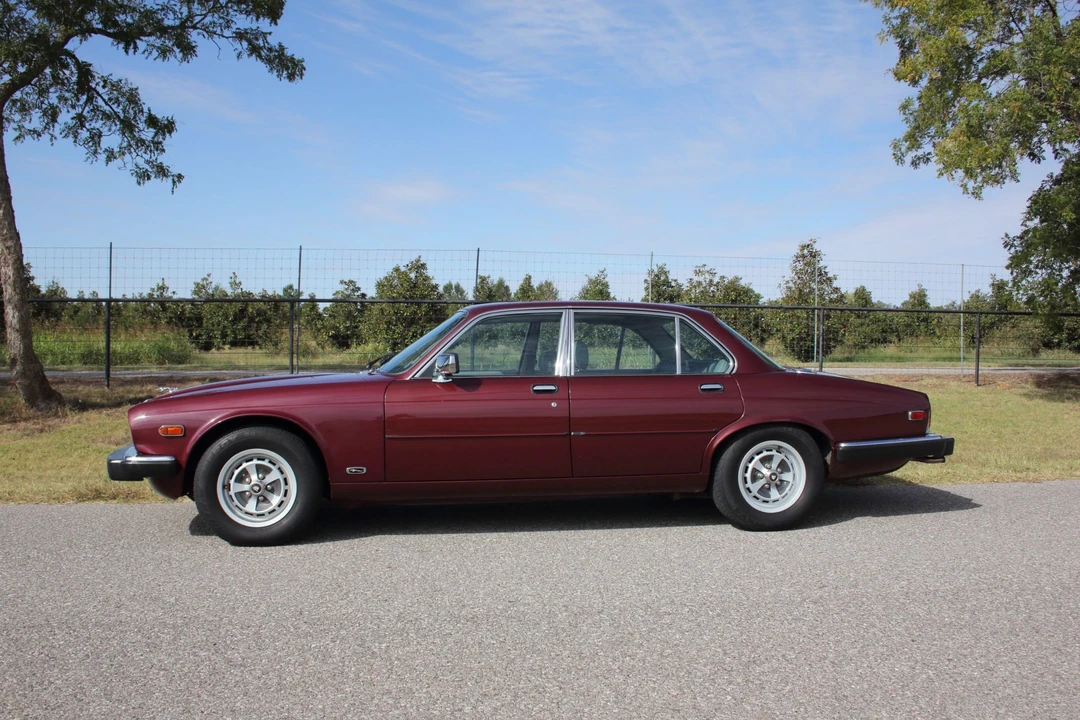 1987 Jaguar XJ Series 3 - Image 11 of 31