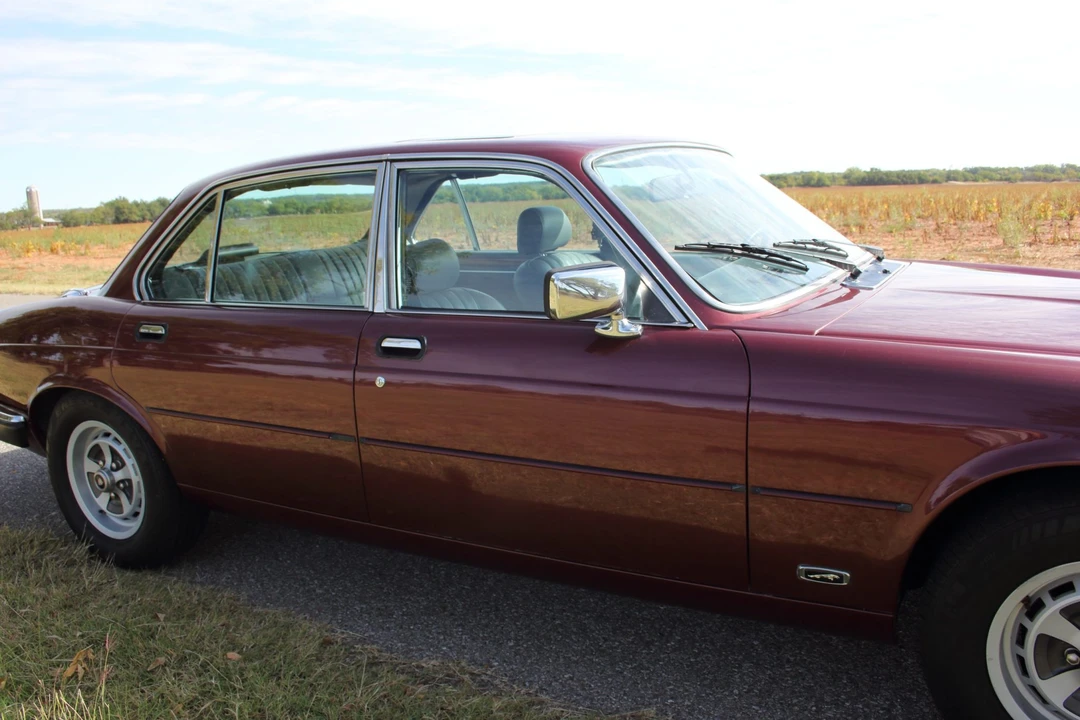 1987 Jaguar XJ Series 3 - Image 24 of 31