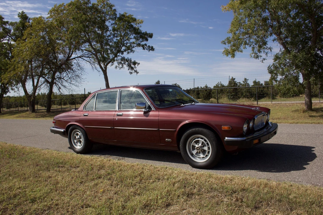 1987 Jaguar XJ Series 3 - Image 17 of 31