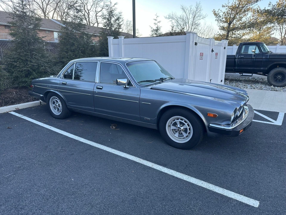 1987 Jaguar XJ Series 3 - Image 2 of 31